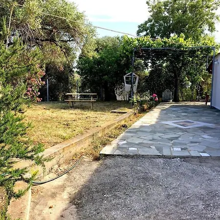 Grandma's House Thassos בית נופש *