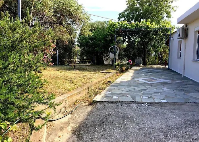 Grandma's House Thassos בית נופש *